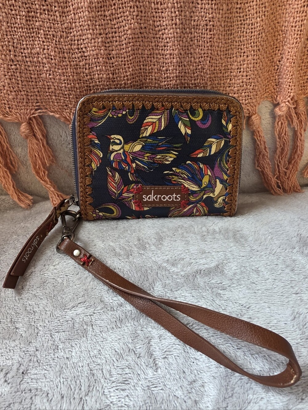 Sakroots Multicolor Feather-Print Wristlet Wallet - Brown Trim